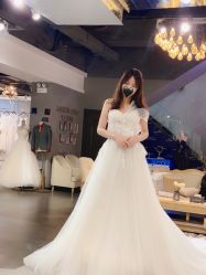 -艾米丽婚纱礼服