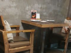 大堂-HIGH FIVE哈福手工汉堡(桂林路店)