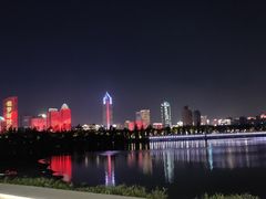-万绿园