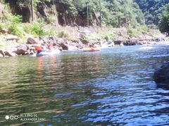 -安吉龙王山峡谷漂流