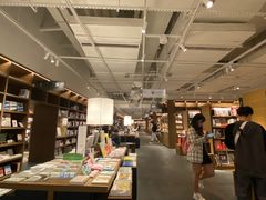 -茑屋书店(天目里店)