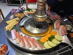 -哈哈碳都·牛肋条无限自助烤肉(台江万达店)