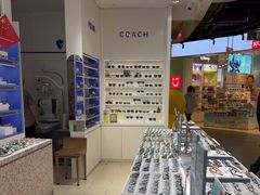 -美式眼镜·授权蔡司.依视路.尼康.豪雅.明月(南翔印象城店)