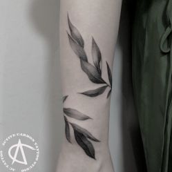-AC TATTOO 纹身