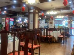 大堂-六和聚传统烤鸭.天津菜(和平店)