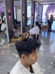 -藤野造型烫染·漂发