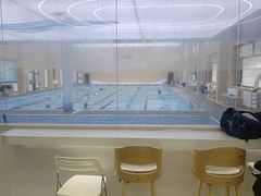 -鲸灵公元游泳中心