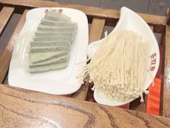 -亮欢寨酸汤鱼(沙冲路店)