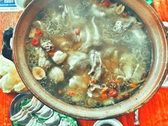 连州果园鸡-威邵鸡煲(西华路总店)
