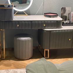 -花隐·美芙炫海菲秀皮肤管理中心