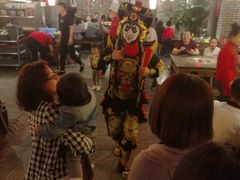 等位区-小龙坎火锅(华凌店)