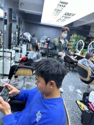 -藤野造型专业烫染接发