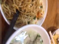 -何太太馄饨面铺(大浒东苑店)