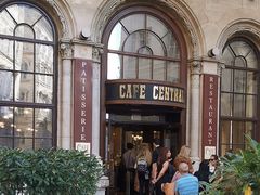-中央咖啡馆