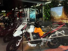 -美杜行杜卡迪摩托车4S店(湘府中路店)