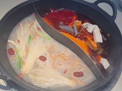 -赵美丽·重庆社区火锅·直营店(火车东站·中豪国际店)