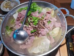 跷脚牛肉小锅-肖四女乐山跷脚牛肉(世博源店)