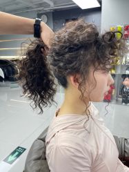 -Miracle集简美发沙龙