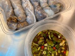 小葱肉泥卷粉-金块块云南小吃