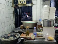 -黄阿姨锅贴大王(万航渡路店)