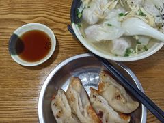 -黄阿姨锅贴大王(万航渡路店)