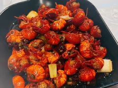 -巴厘龙虾·榜首油焖大虾(音乐学院·沿江酒馆店)