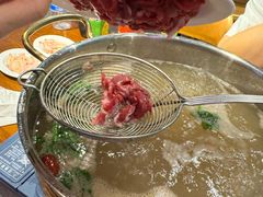 -牛满溢·自助潮汕鲜牛肉火锅(龙汇路店)