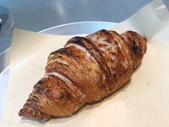 海盐焦糖牛角包-来回·咖啡(天河南店)