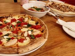 -城市大道红炉披萨烘焙坊