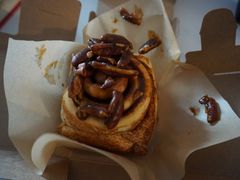 焦糖碧根果肉桂卷-CHOCMONS巧克怪兽(屏风街店)