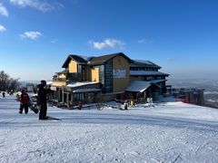 -中旅松花湖滑雪场