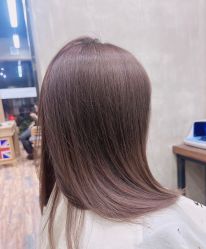 -首脑美发沙龙