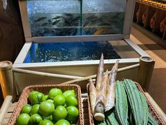 -头上红煨盐鸡·非遗院子餐厅