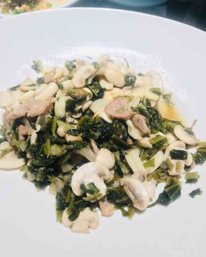 名人名家特价菜很喜欢分量大两人吃两三个菜就够了