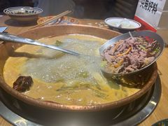 -洱火云南酸菜牛肉火锅(石景山当代商城店)