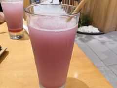 草莓可尔必思-胜博殿日式炸猪排(悠唐店)