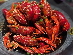 -肥肥虾庄·金牌油焖大虾(汉街SKP店)