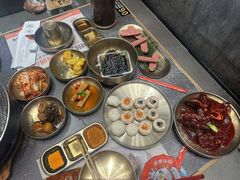 -草家酱蟹炭火烤肉店(珲春南路二店)