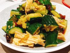 黄瓜拌腐竹-日进一片海.生腌海鲜火锅.宵夜烧烤(三里屯总店)