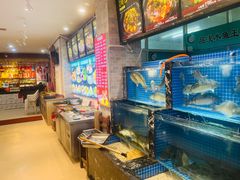 -老渔翁炖鱼坊(黄海西路东山店)