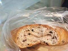 黑米芋泥软欧面包-多乐之日(和平伊势丹店)