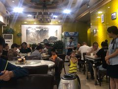 大堂-清真·胖妈妈手抓餐厅(定西路长城宾馆店)