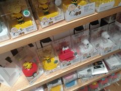 -名创优品(广州萝岗万达广场店)