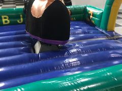 -嘿哟动霸CHUA·新潮玩运动娱乐中心·蹦床滑冰团建乐园