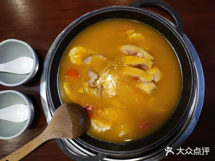 111号打边炉(方庄店)金汤花胶鸡煲图片