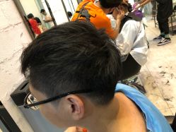 -SIX Hair Consultant