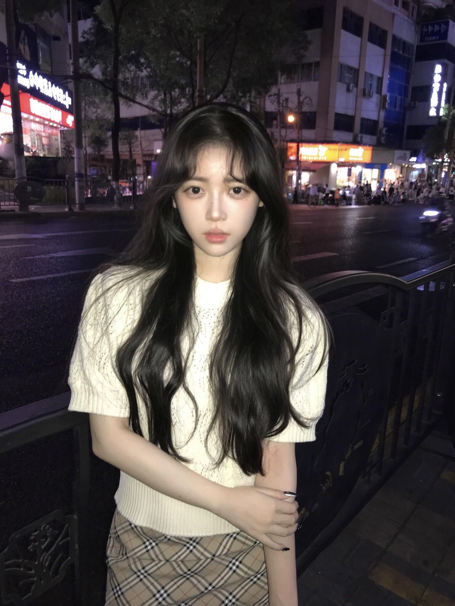 深棕色长发魅力