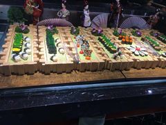 -九寸花汀海鲜烤肉自助(中东迪克店)