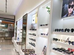 -J-Optical佳视明眼镜·蔡司视觉(青岛金茂览秀城店)