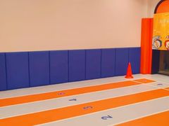 -悦动体能篮球羽毛球网球(三里河店)